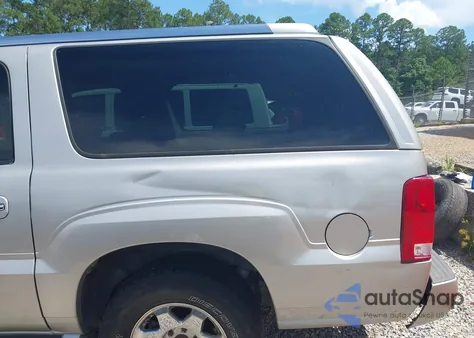 2004 Cadillac Escalade Esv Standard из США, поврежденный, VIN 3GYFK66N04G143715